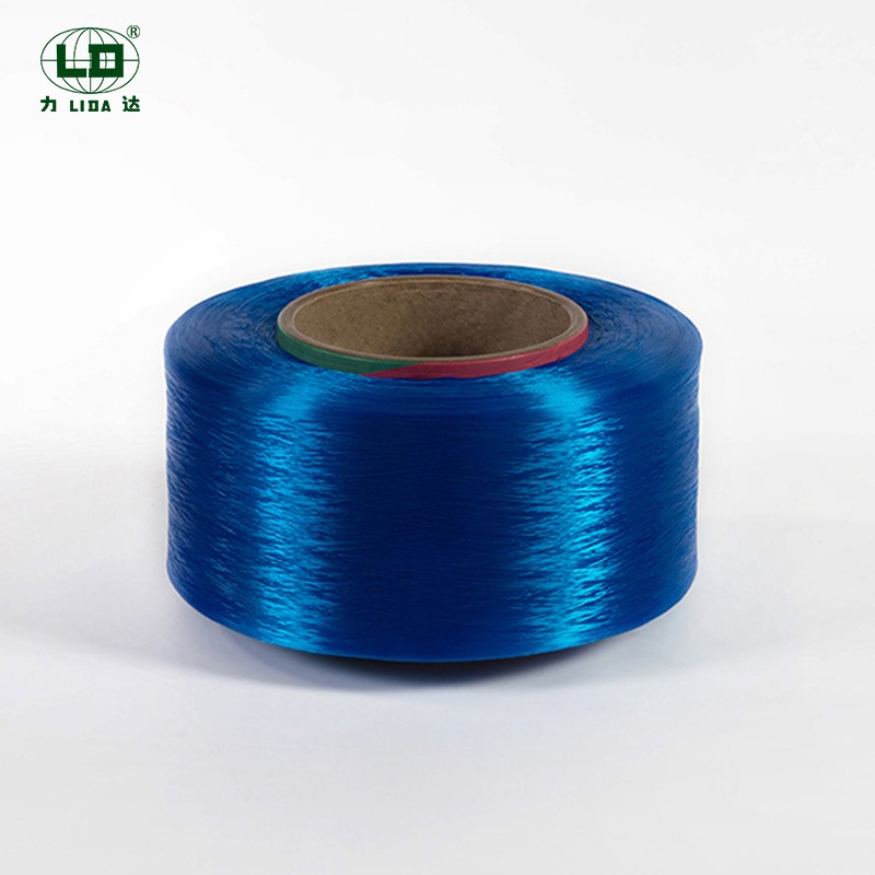 Per què moltes persones utilitzen filament de polièster reciclat?